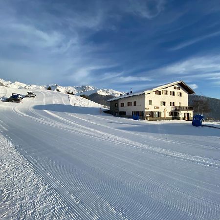Locanda Ristorante Bar Del Lago Chamois Buitenkant foto