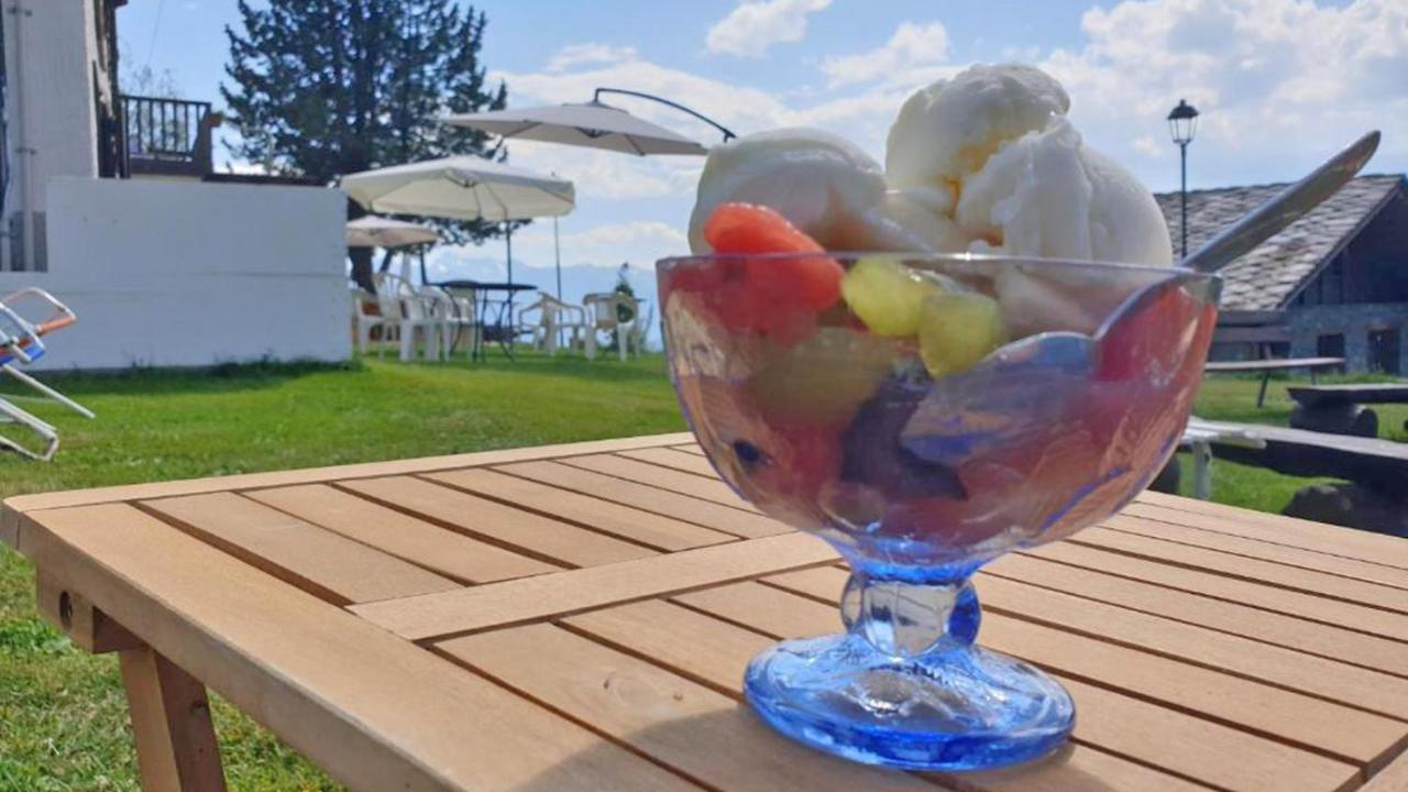Locanda Ristorante Bar Del Lago Chamois Buitenkant foto